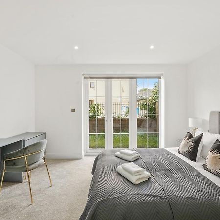 Drake House Apt 3 In Staines - Free Parking - Heathrow - Thorpe Park Exterior foto